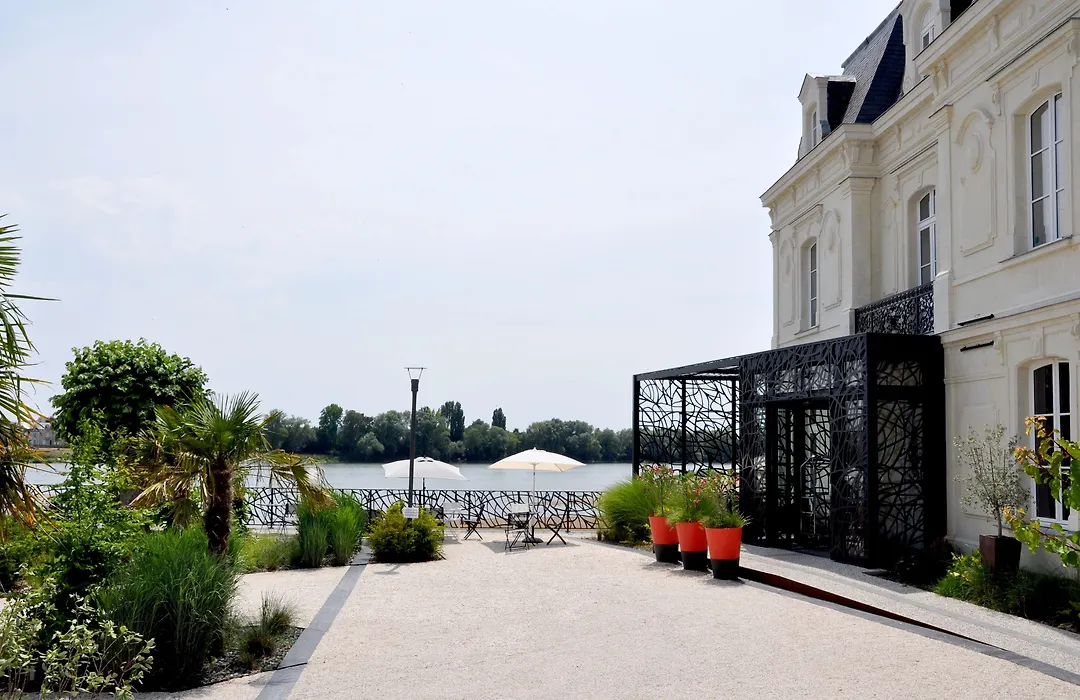 Hôtel Les 3 Lieux - Restaurant Gastronomique, Bistrot, Espace sensoriel-1