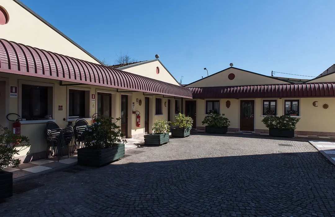 Hotel Villa Stucky-1