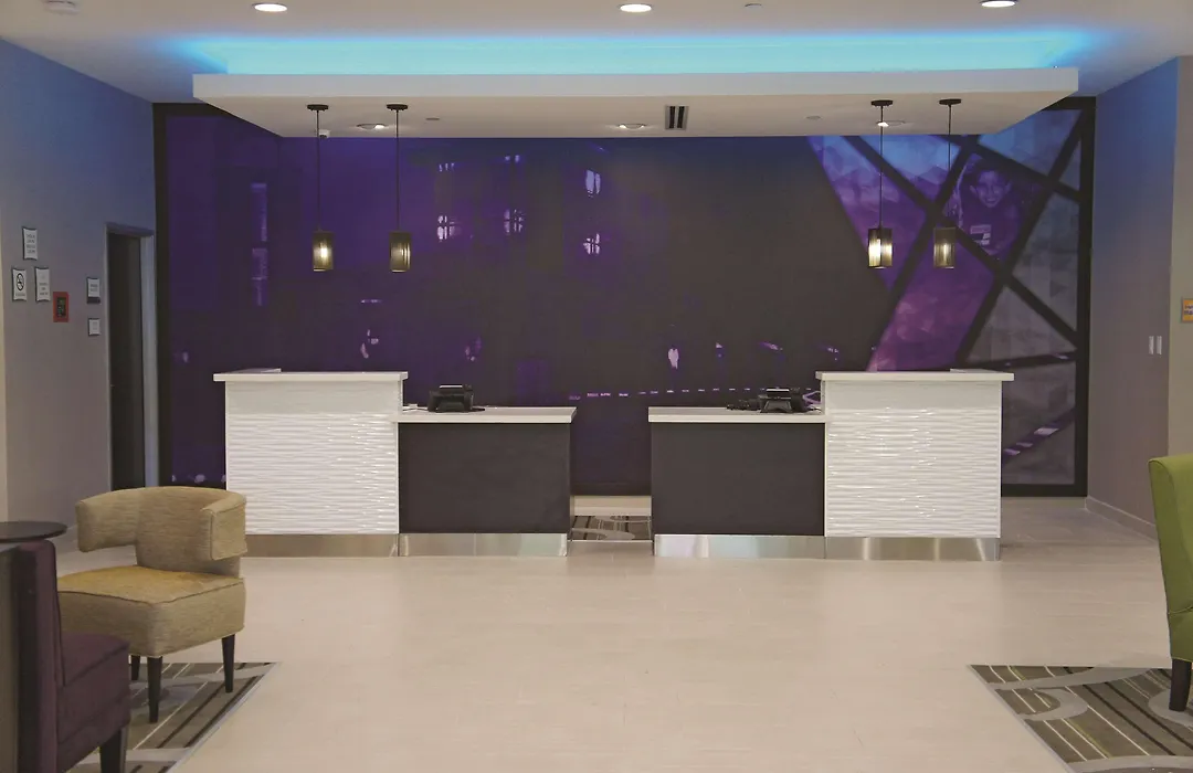 La Quinta By Wyndham Mcallen Convention Center-1