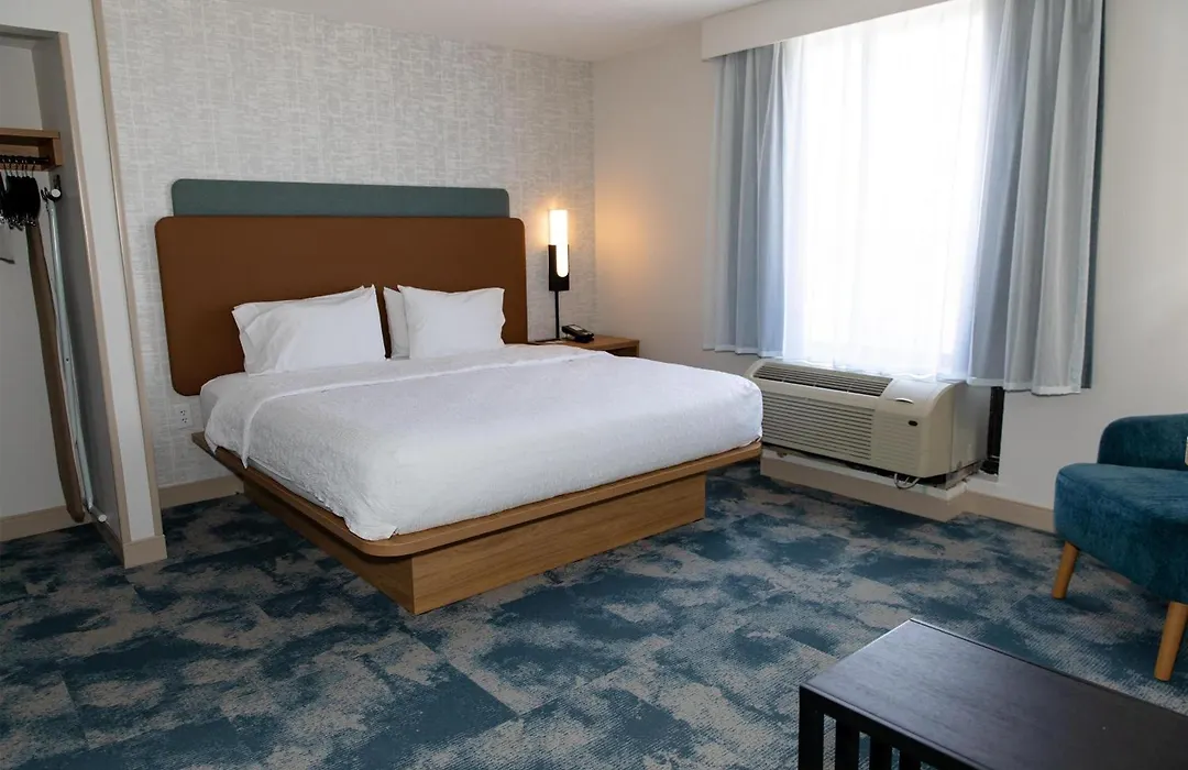 Hampton Inn & Suites Jennings-1