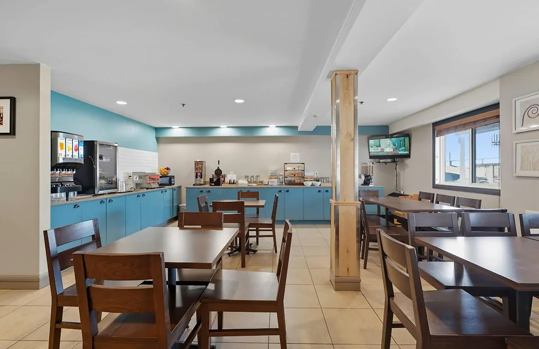 Country Inn & Suites By Radisson, Saskatoon, Sk-1