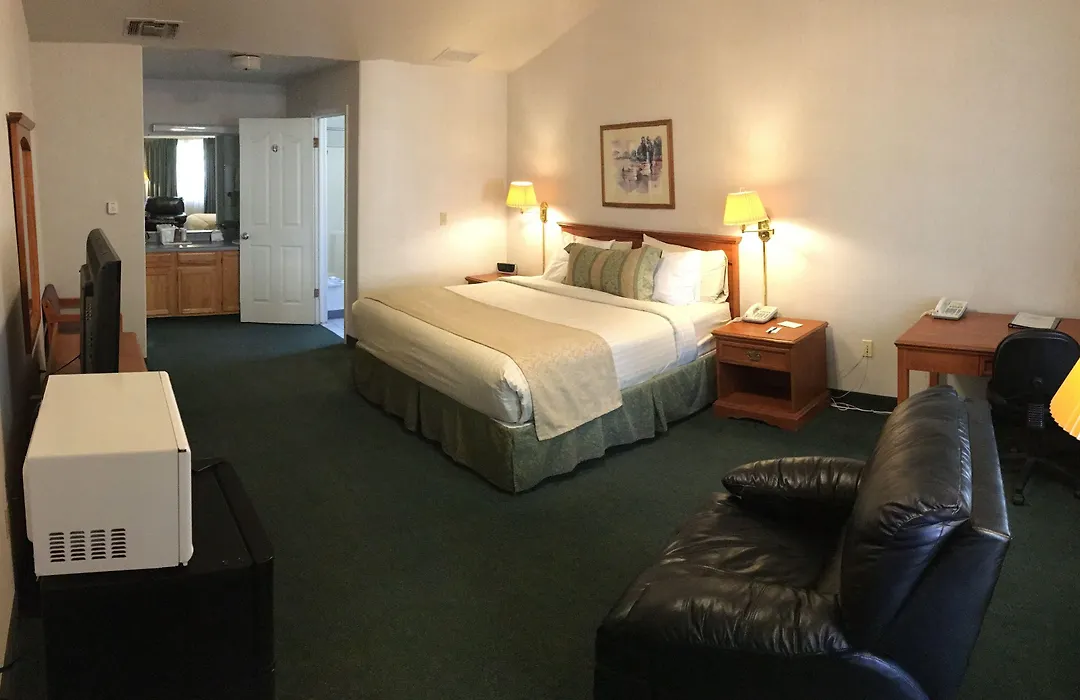 Garden Inn And Suites Fresno-1