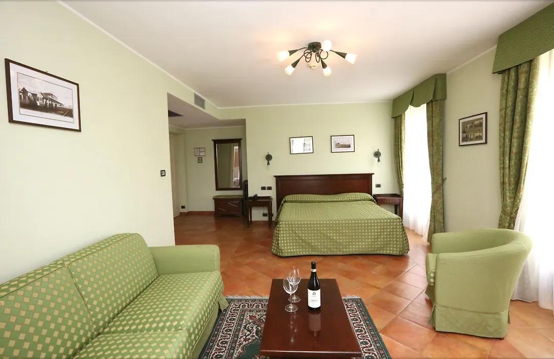 Hotel Barolo-1