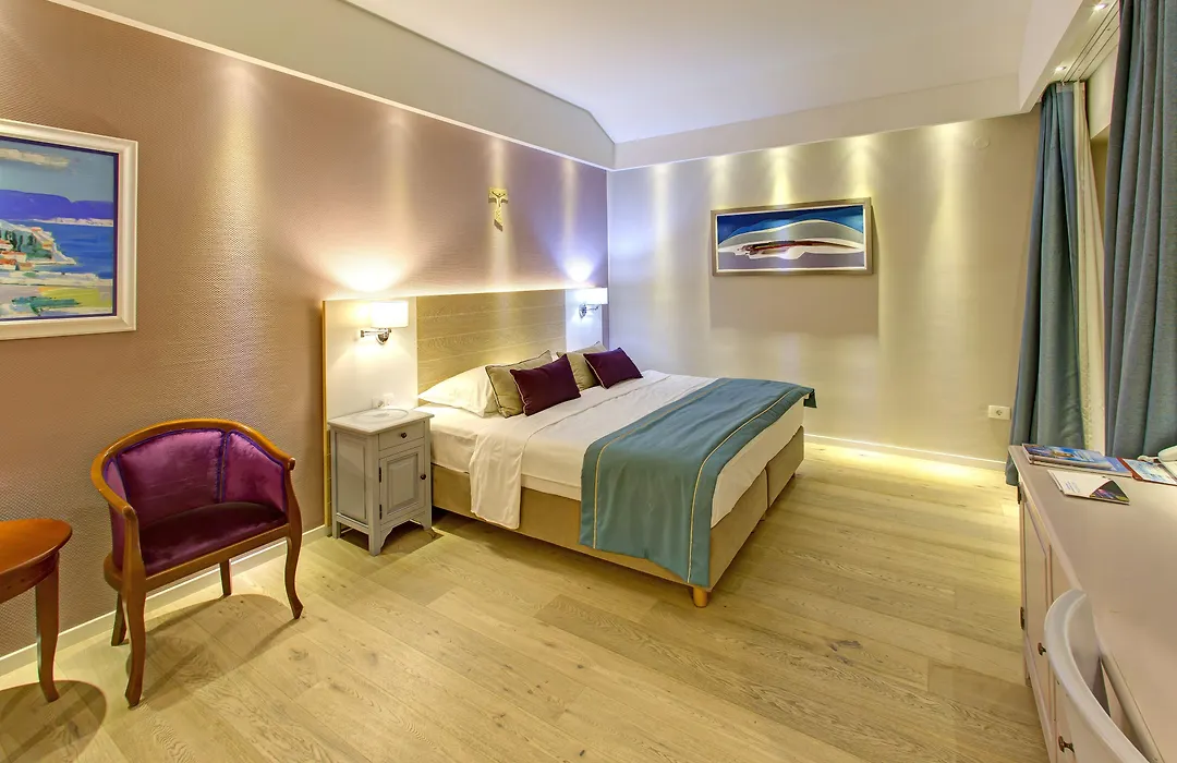 Hotel Villa Regina-1