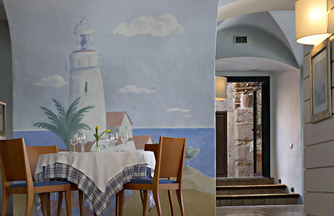 El Far Hotel Restaurant-1