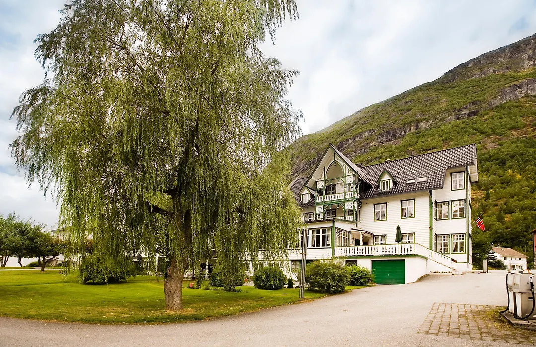 Hjelle Hotel-1