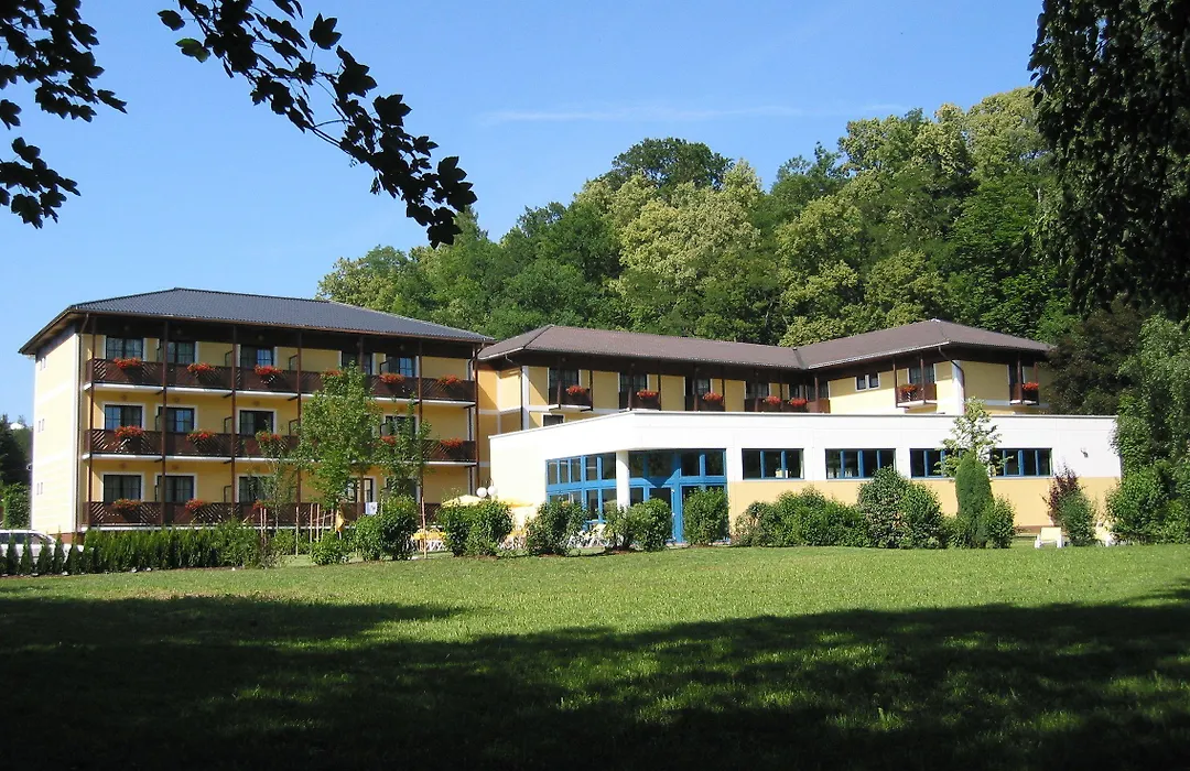 Parkhotel zur Klause-1