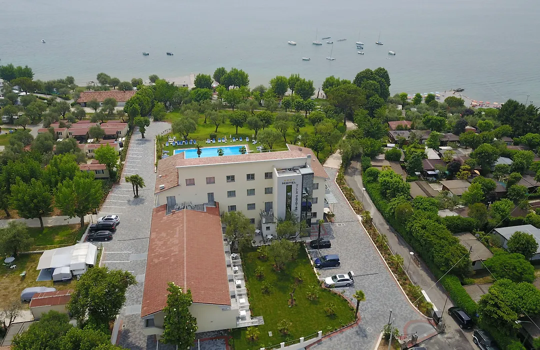 Hotel Villa Paradiso Suite-1