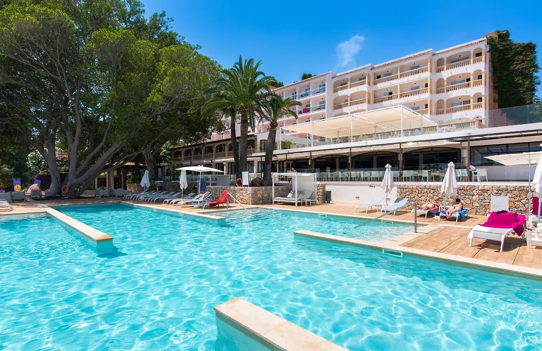 Hotel Na Taconera Sport & Relax-1