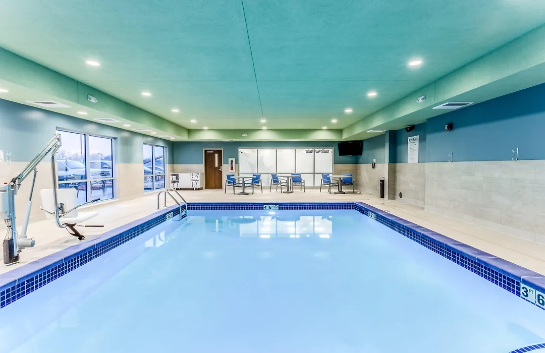 Holiday Inn Express & Suites - Springfield North By Ihg-1