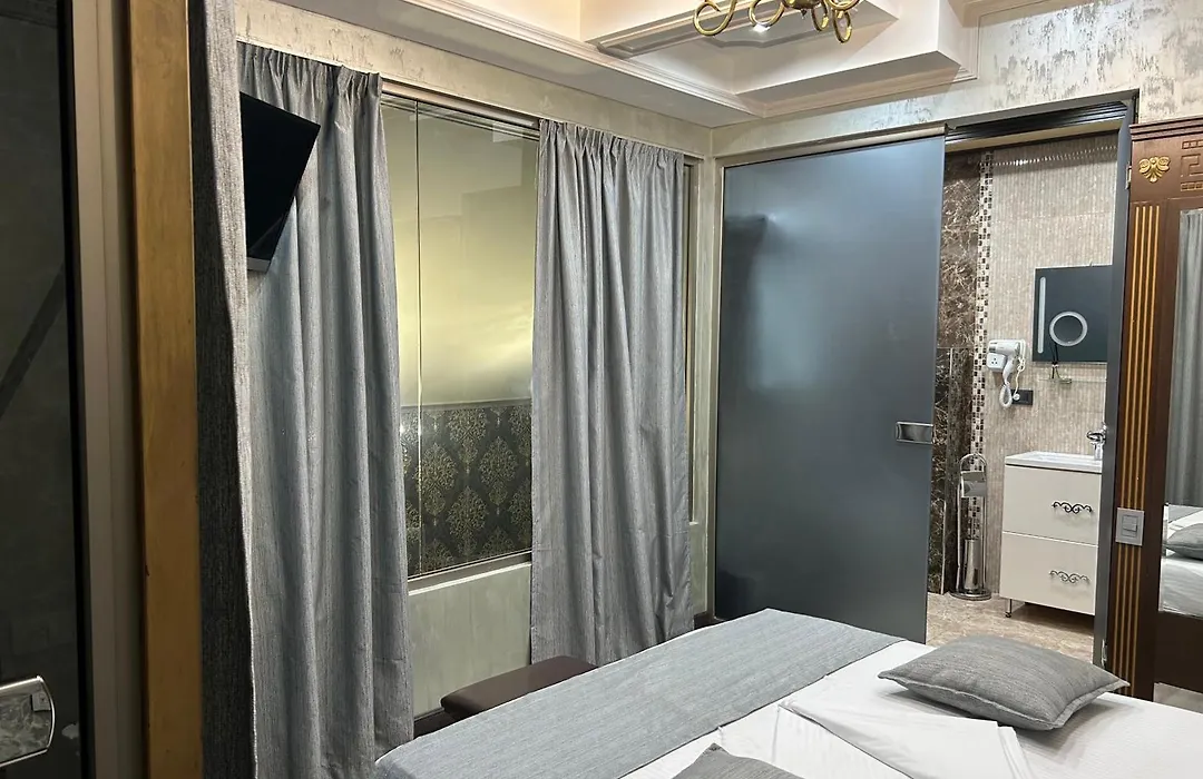 Hotel Roma & Tours-1