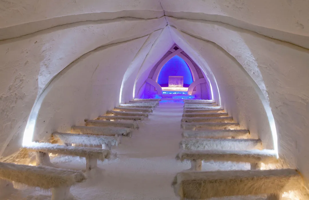 Arctic Snowhotel & Glass Igloos-1