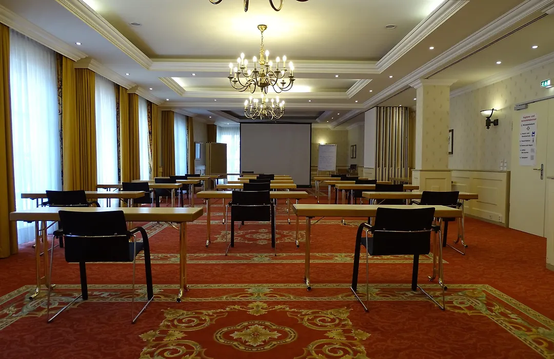 Hotel Am Schlosspark-1