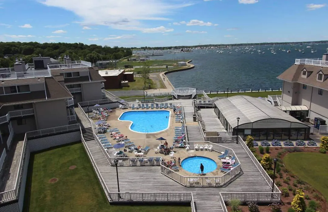 Wellington Resort-1