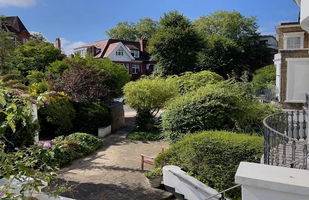 Best Western Swiss Cottage Hotel-1