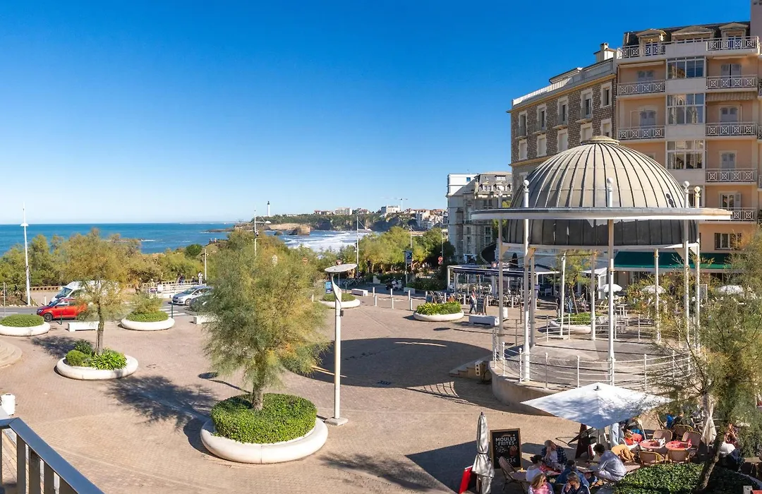Hotel Restaurant de l'Océan - Coeur de ville, proche Grande Plage et Port Vieux-1