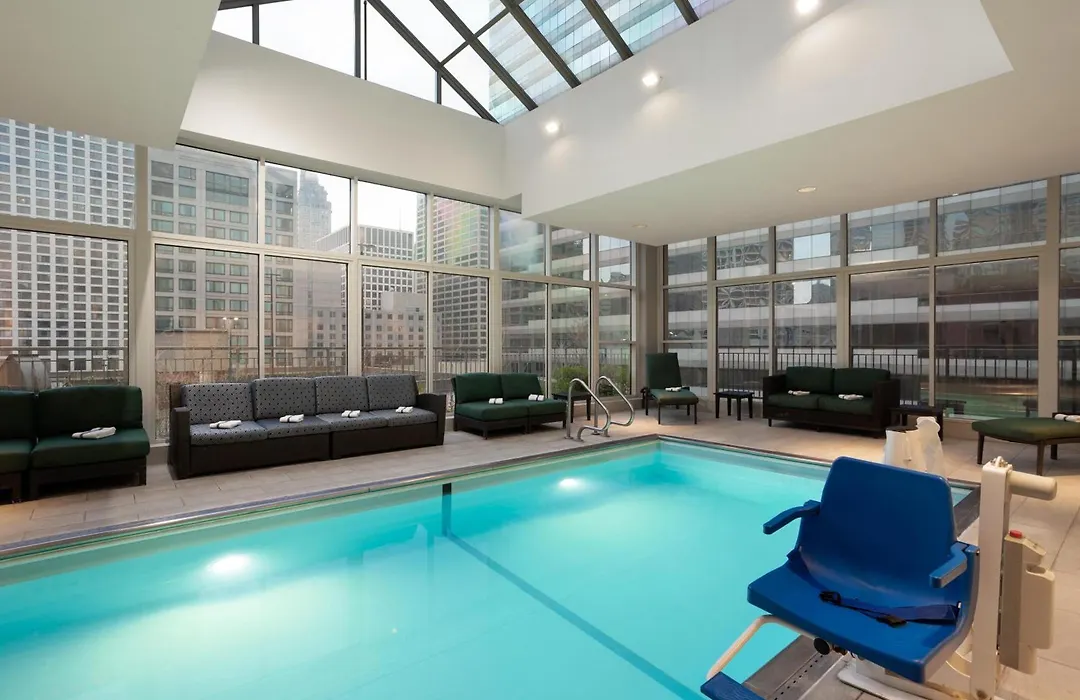 Hilton Garden Inn Chicago Downtown/Magnificent Mile-1