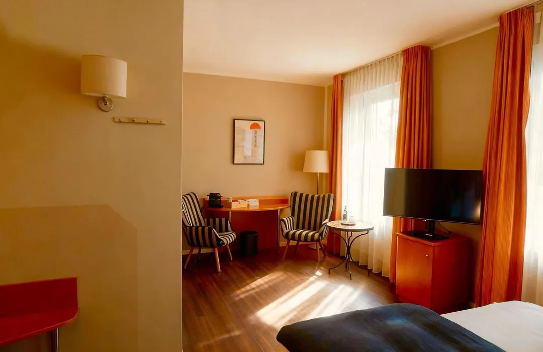 Hotel Ambiente-1