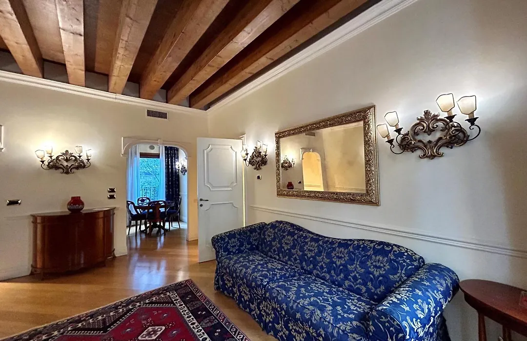 Suites Torre Dell'Orologio-1