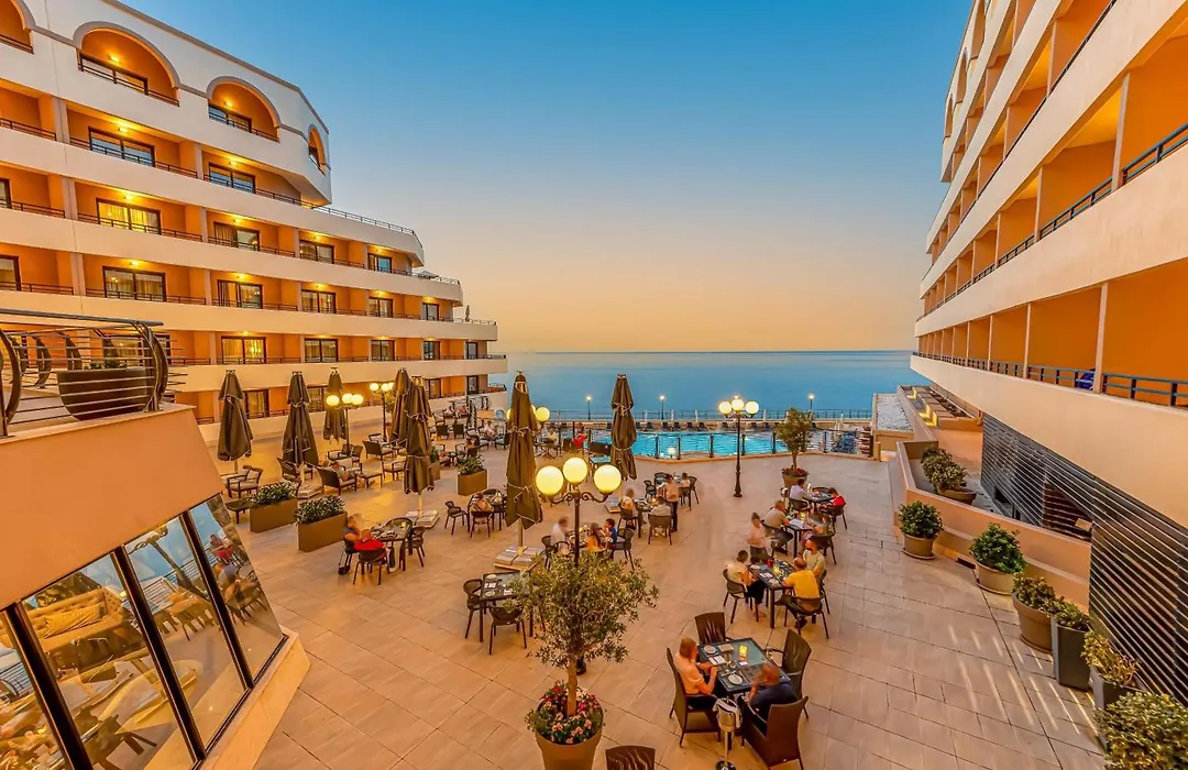 Radisson Blu Resort, Malta St. Julian'S-1