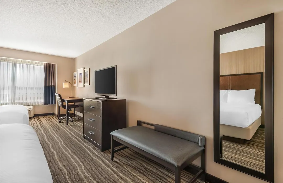 Best Western Plus Calgary Centre Inn-1