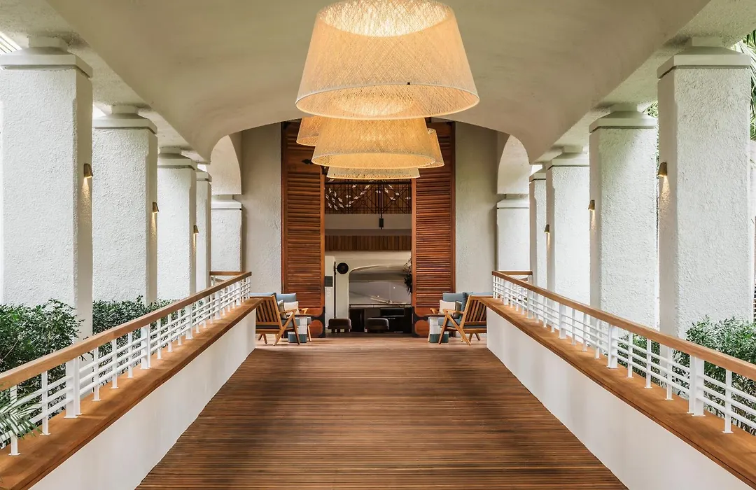 Mauricia Beachcomber Resort&Spa-1