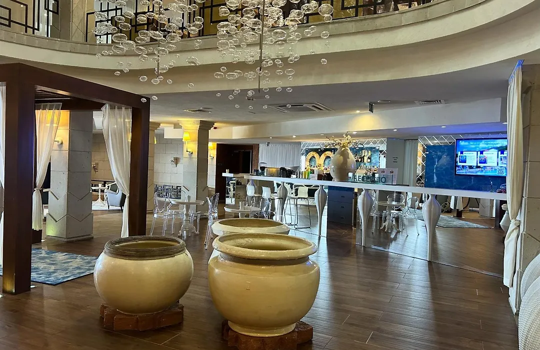 Hotel Cascade Resort & Spa-1