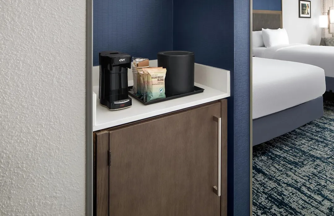 Courtyard By Marriott Wilmington Downtown/Historic District-1