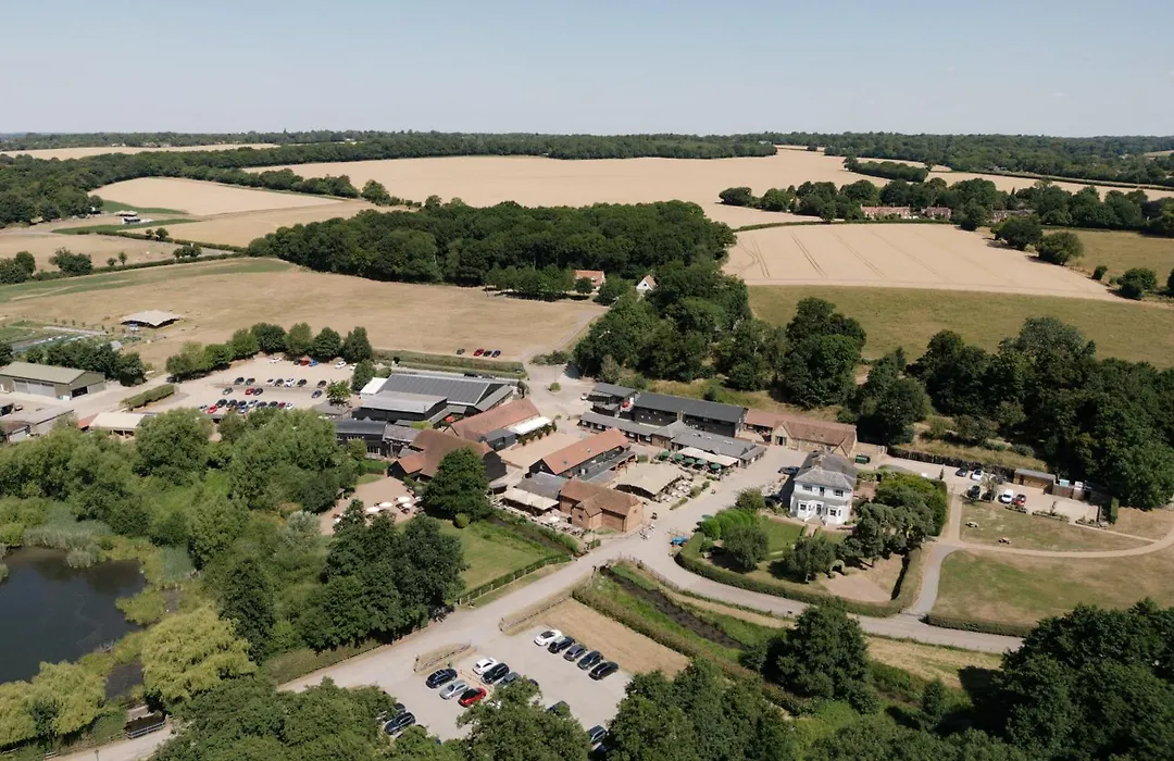 Tewinbury Farm Hotel-1