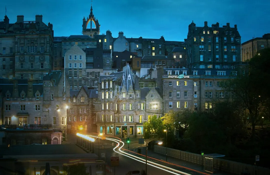Motel One Edinburgh-Royal-1
