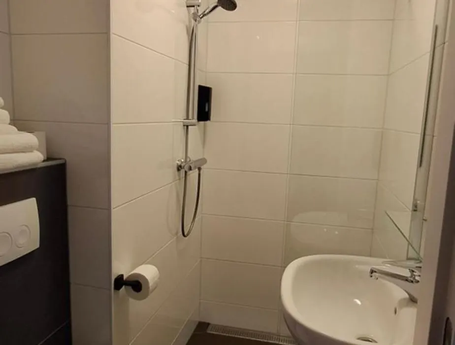 Seehotel Oostkapelle-1
