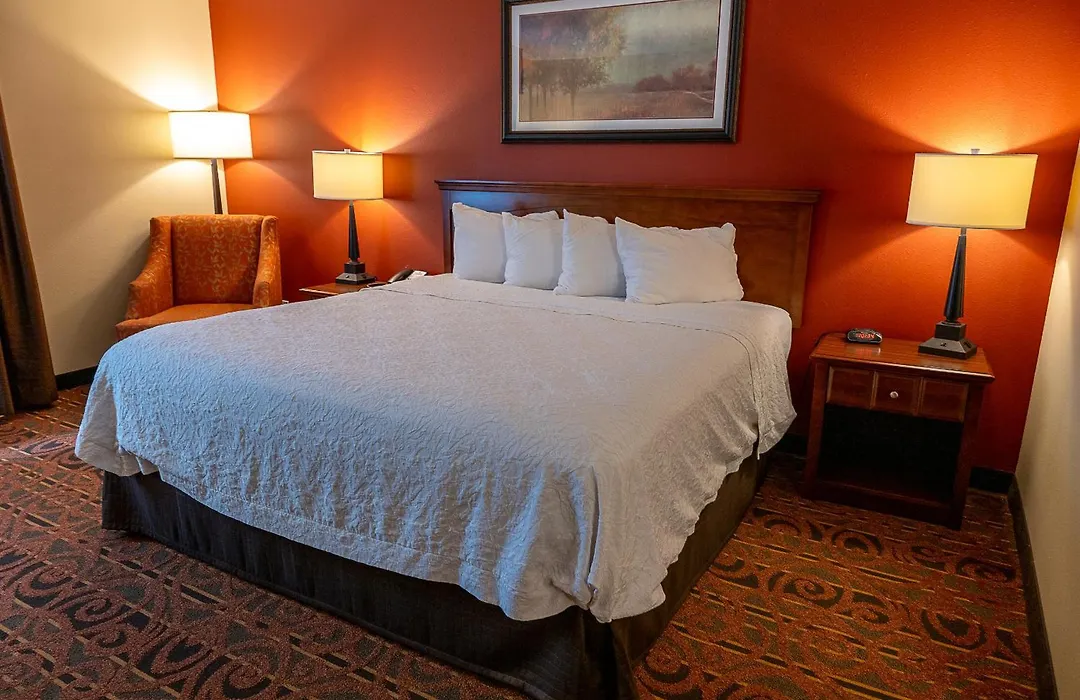 Savanna Inn & Suites-1
