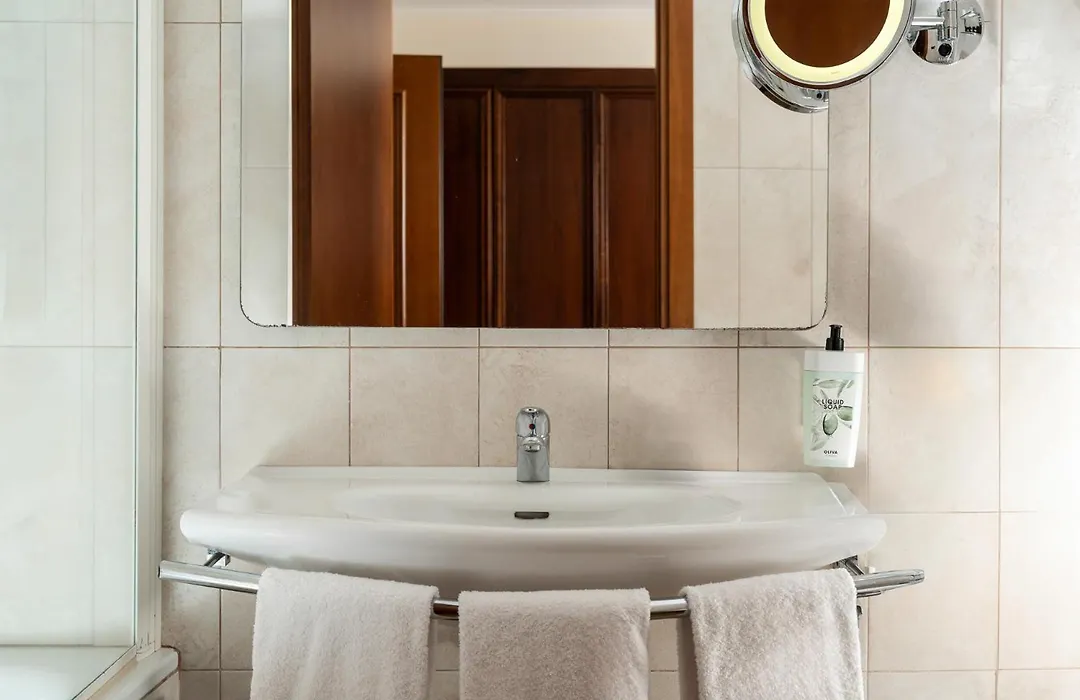 Hotel Athena-1