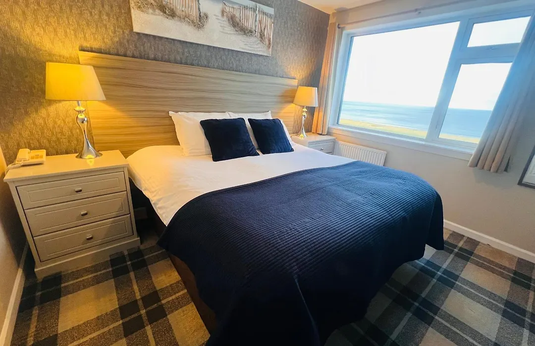 Cullen Bay Hotel-1