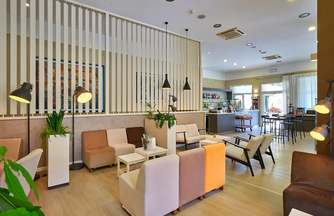 Hotel Bisesti ***S-1