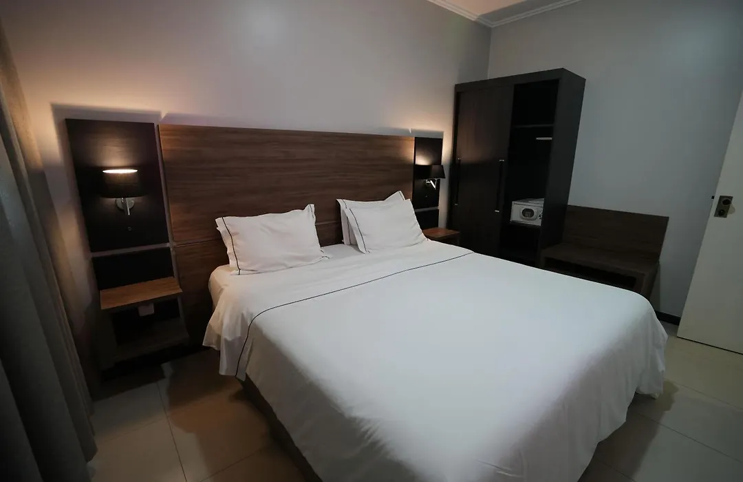Wyndham Golden Foz Suítes-1