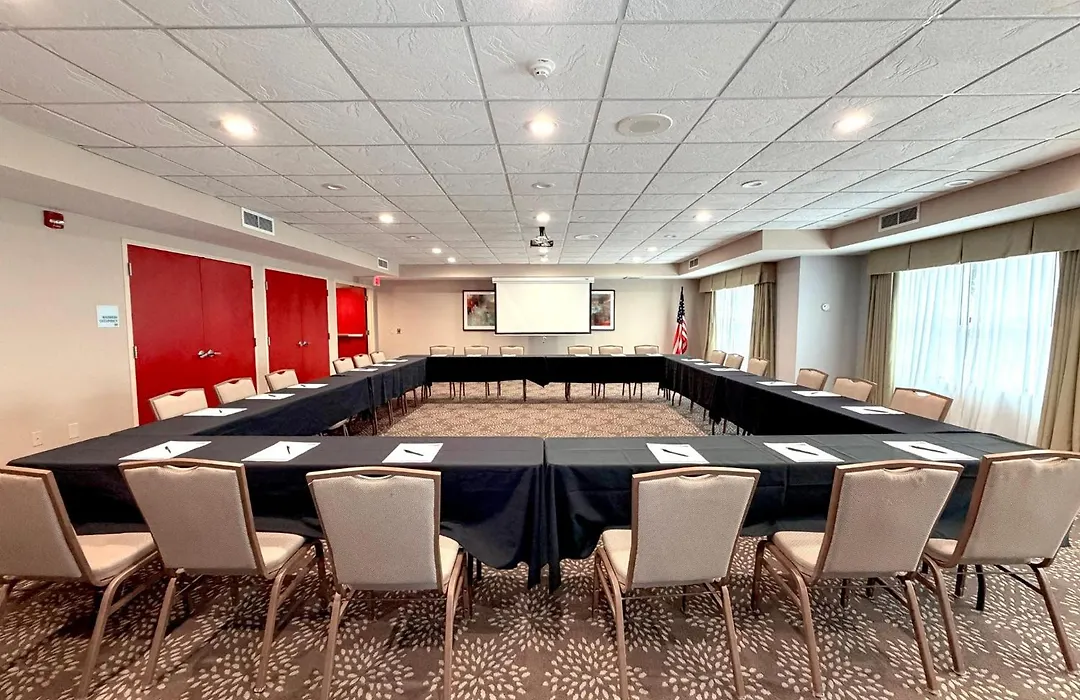 Holiday Inn Express & Suites - Olathe North By Ihg-1