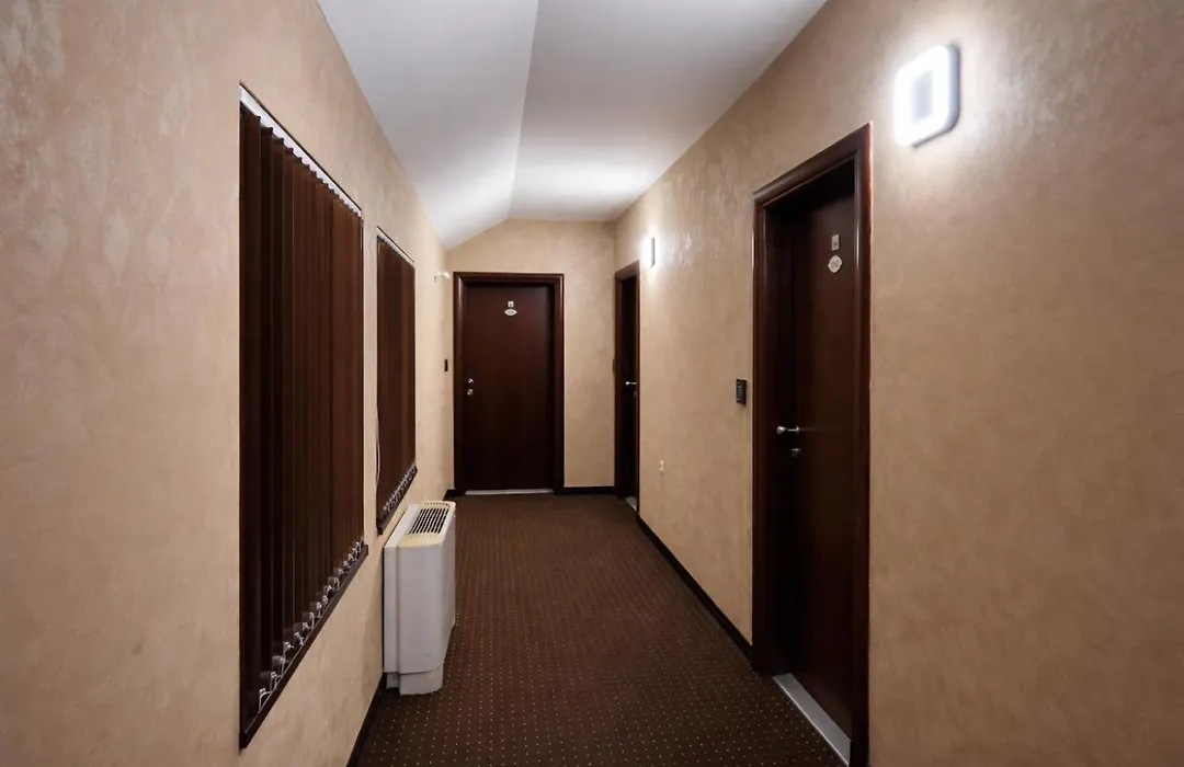 Hotel Aris-1