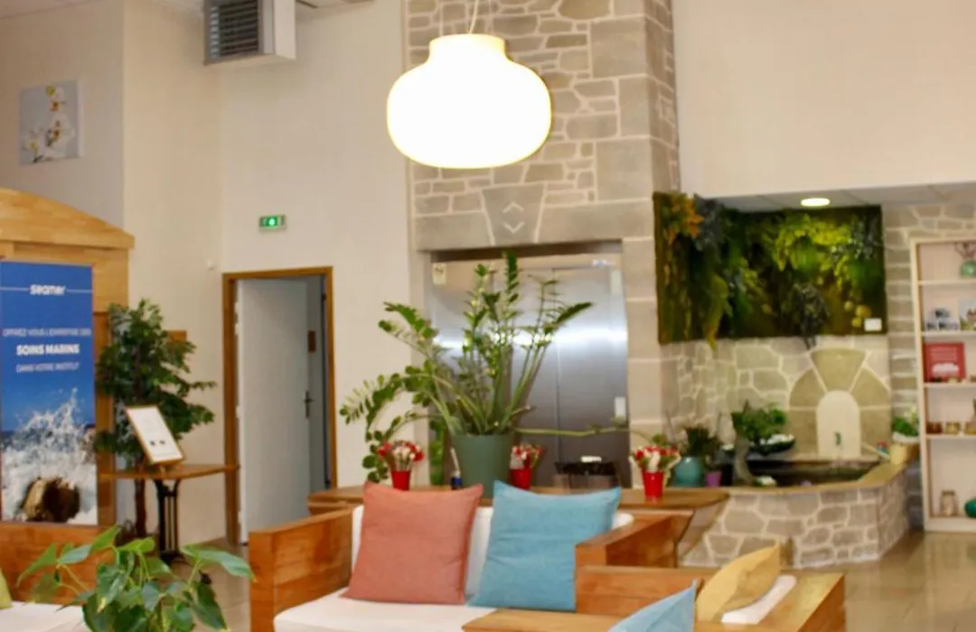 Brit Hotel Alghotel-1