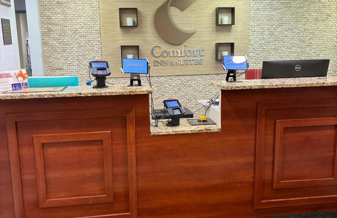 Comfort Inn & Suites Dayton Northwest - Englewood-1