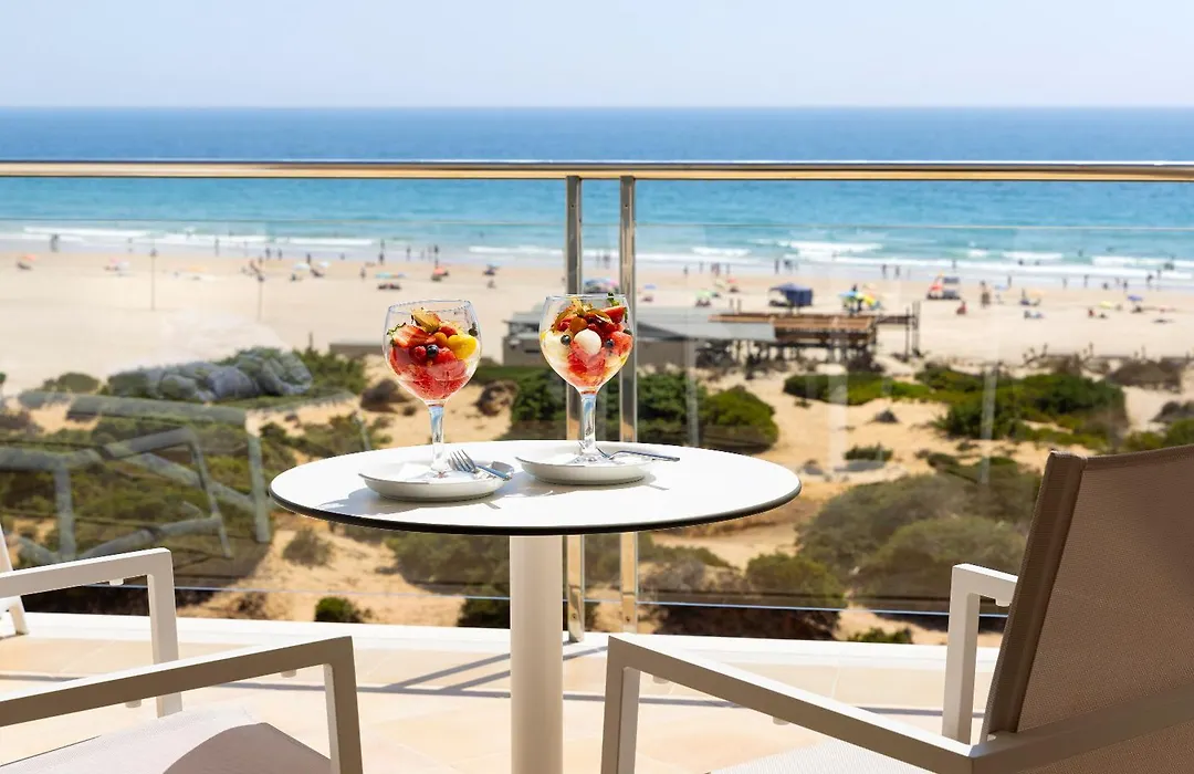 Hipotels Barrosa Palace & Spa-1