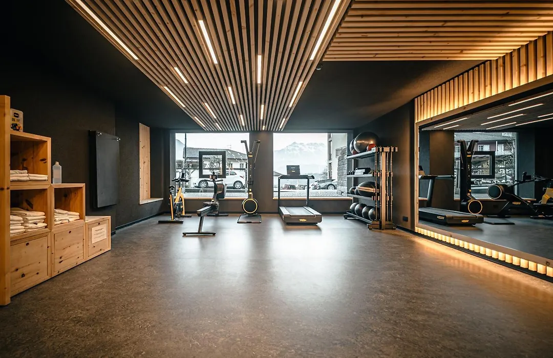 Sport&Wellness Hotel Cristallo-1