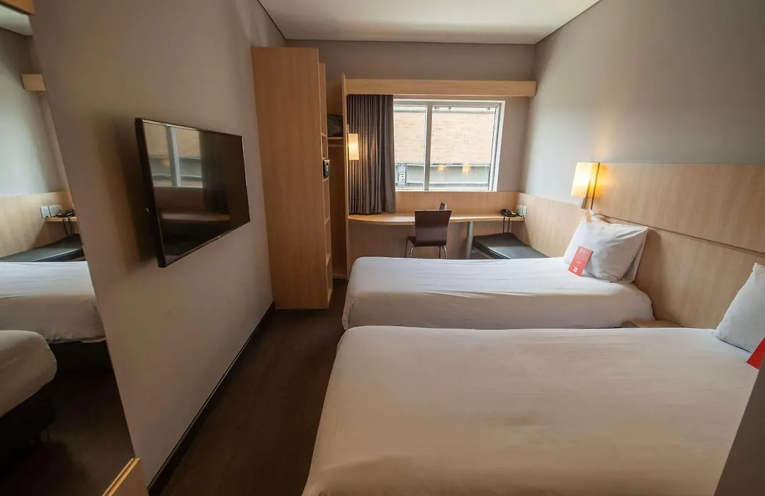 Ibis Medellin-1