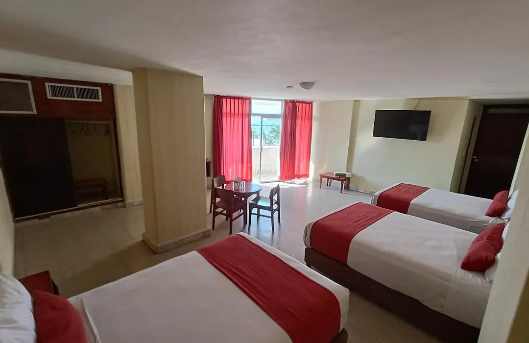 Hotel Royalty-1