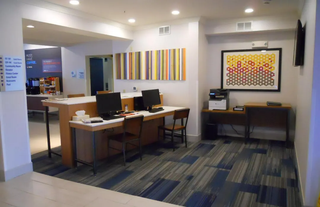 Holiday Inn Express & Suites Bethlehem Airport-Allentown Area-1