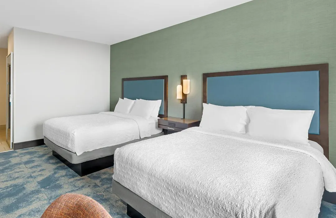 Hampton Inn & Suites Bend-1