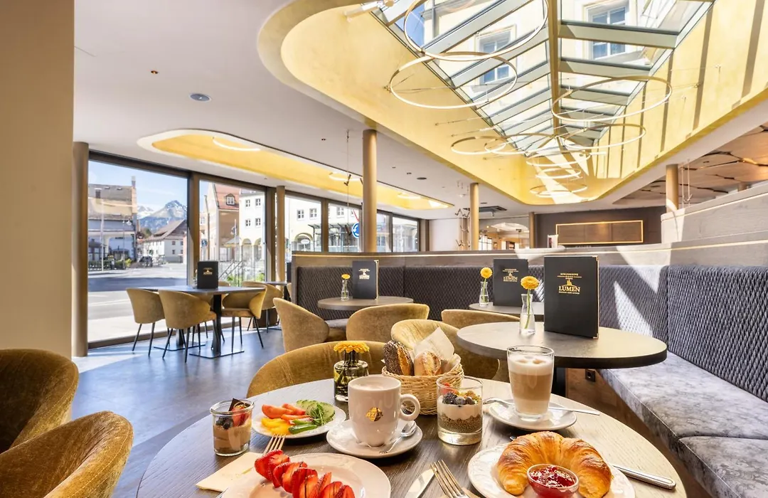 Hotel Schlosskrone-1