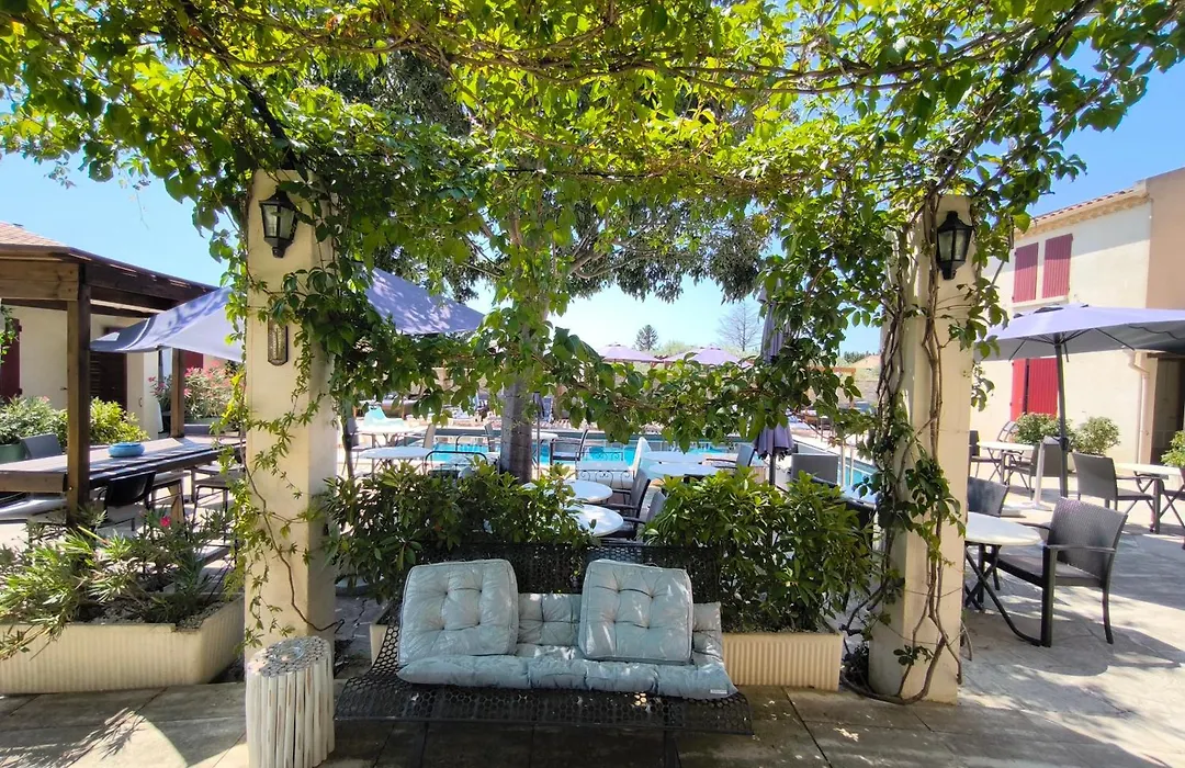 Hôtel Le Mas Des Amandiers-1