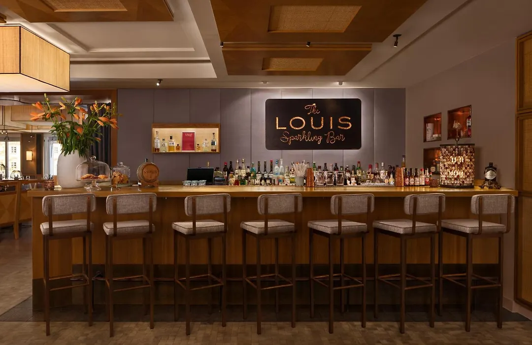 Louis Hotel-1