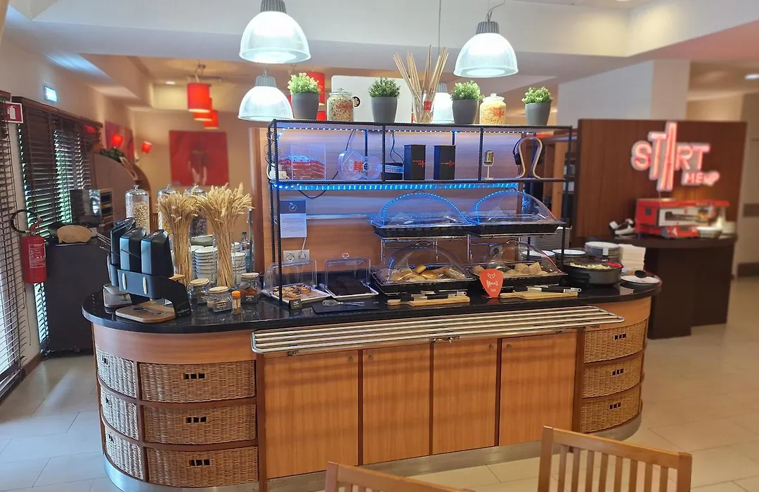 Hotel Ibis Setubal-1